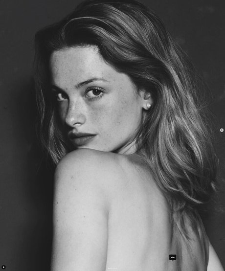 Camille Yolaine actrice porno photos