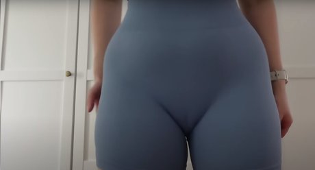 femme seulementfans art gratuit galerie