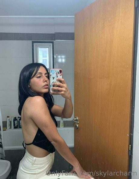 skylarcharm actrice exclusive photo