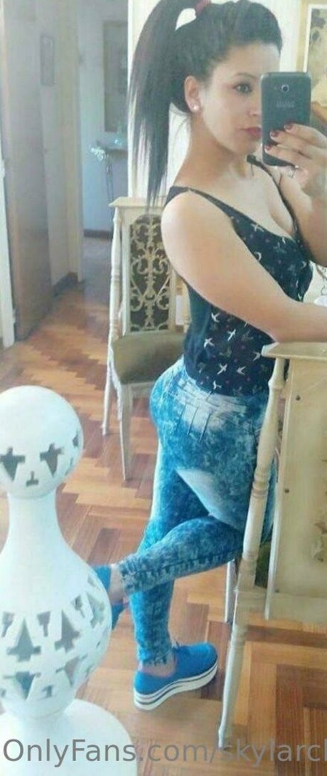 pom-pom girl nue onlyfans libre nu images