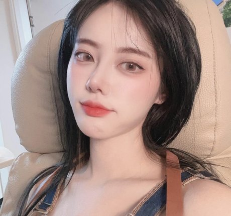 ajn2_ actrice libre img