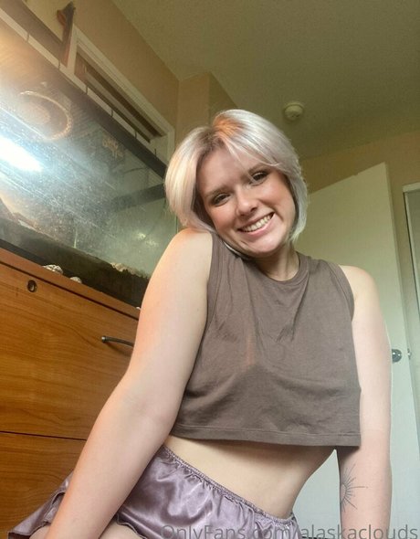 alaskaclouds sexe star photos