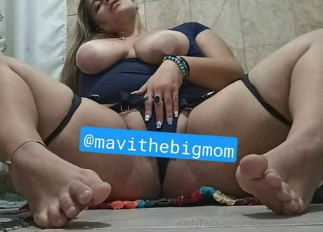 mavithebigmom star du porno exclusive collection
