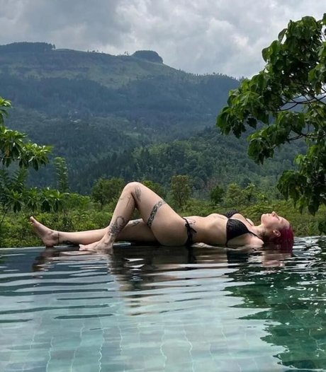 les fans asiatiques les plus sexy plutôt meilleur images