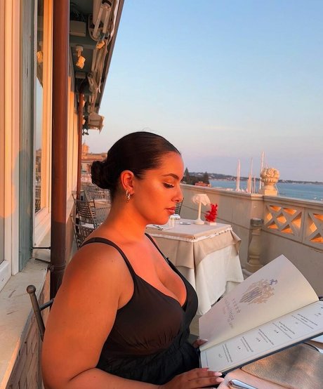 femmes au foyer uniquementfans érotique parfait img