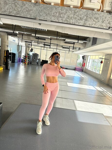 Official Mia meilleur modèle image