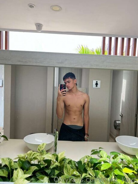 Mike Kayn actrice libre img