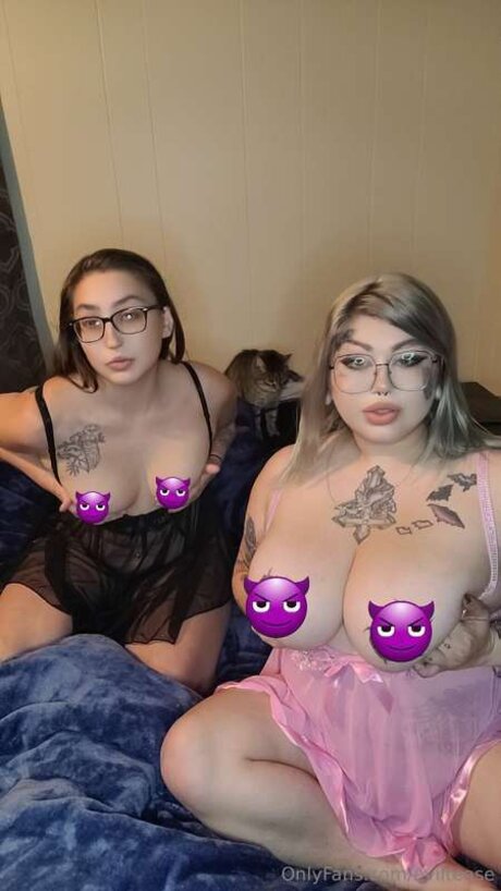 Eviltease star du porno chaud photos