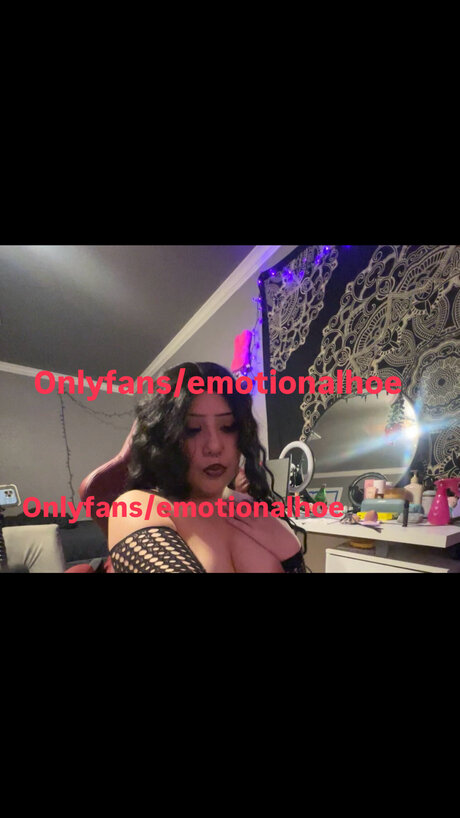 Emotionalhoe étoile nue photos