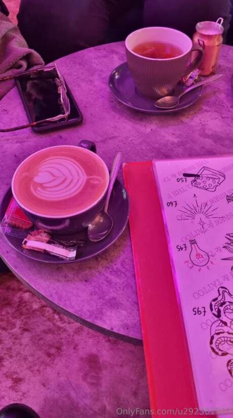 pom-pom girl asiatique onlyfans haut galeries