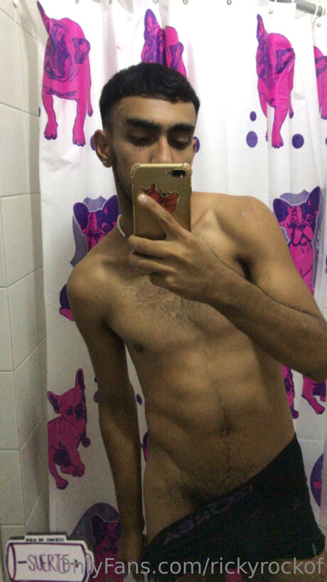 Rickyrockof modèle sympa photo