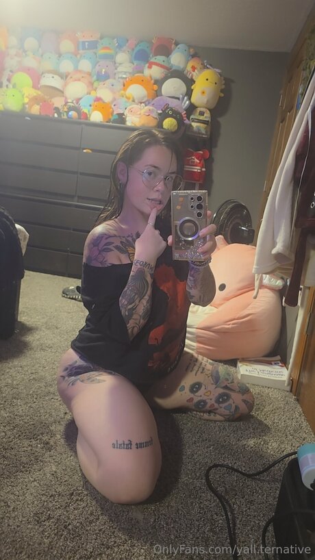 Yall Ternative actrice libre galerie