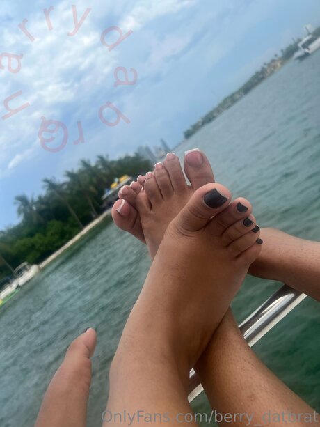 Berry Datbrat star du porno en haute qualité images