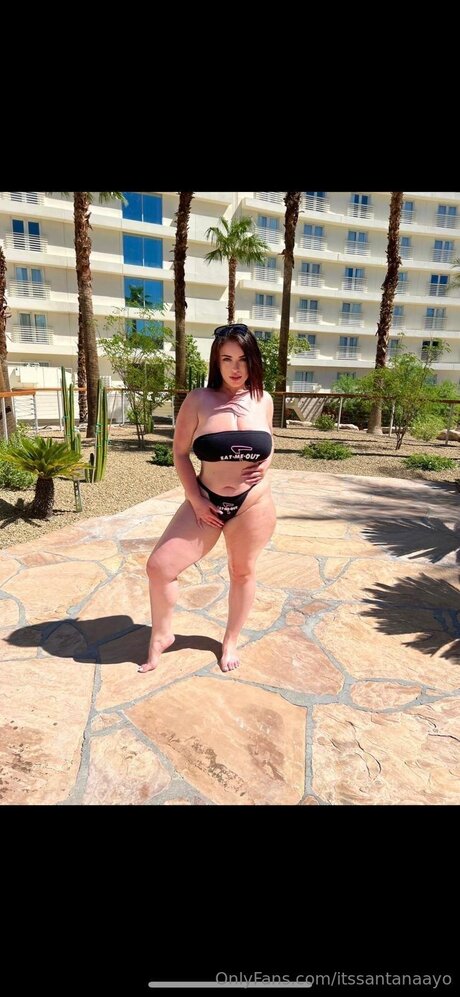 Itssantanaayo actrice xxx des photos