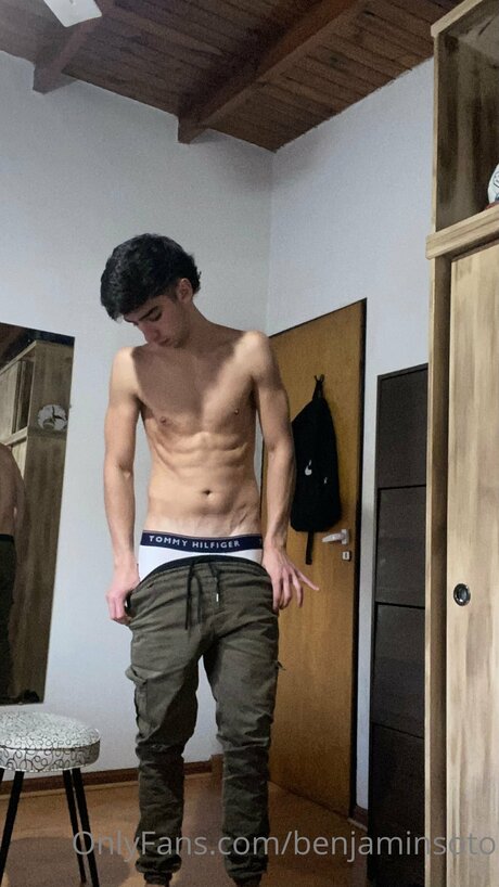 Benjaminsoto art modèle archive