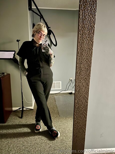 Officialmimic star du porno adulte galeries