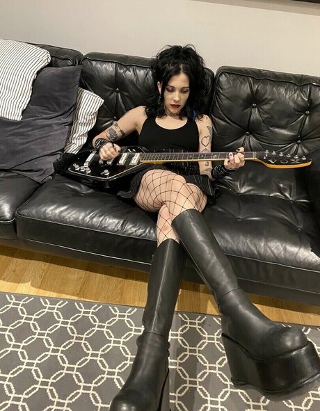 Heather Baron Gracie modèle nu photo