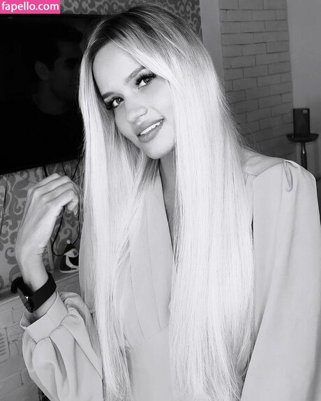 Novella Night étoile img