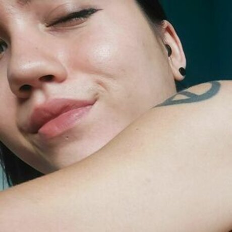 Nadanessah modèle artistique photo