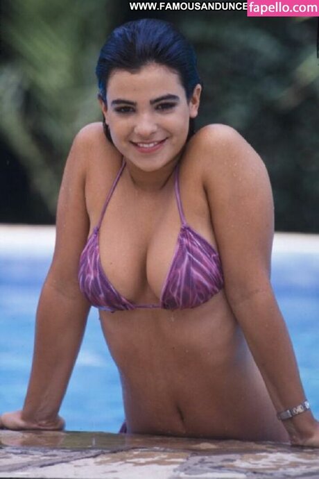 Agustina Cherri modèle sympa galerie