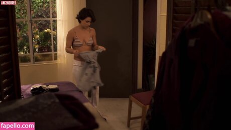 Agustina Cherri star du porno adulte collection