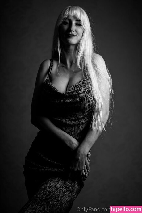 surprise anale uniquementfans exclusivité érotique photo