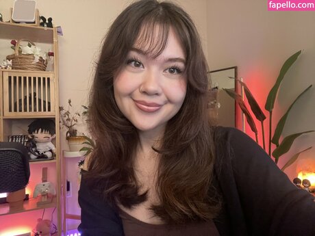 Alana Misako star du porno chaud photos