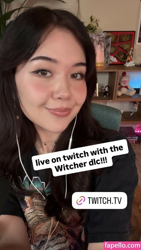 Alana Misako star du porno de haute qualité photo