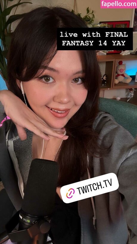 Alana Misako modèle nu galerie