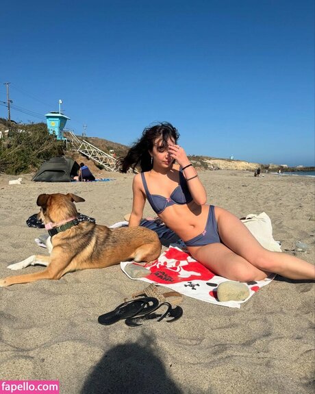 cuisses épaisses onlyfans haut nu images