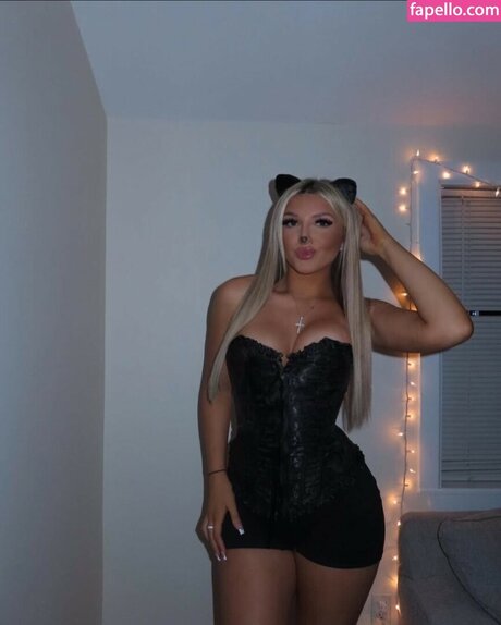 nikkidalessandro22 actrice de nus images