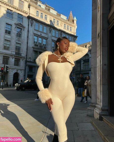 Jordanne Deveaux modèle images