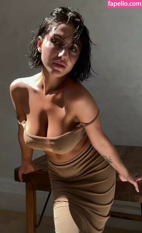 Alice Mamonova actrice xxx galerie