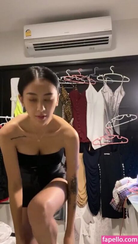 éjaculation pov onlyfans gratuit de haute qualité img