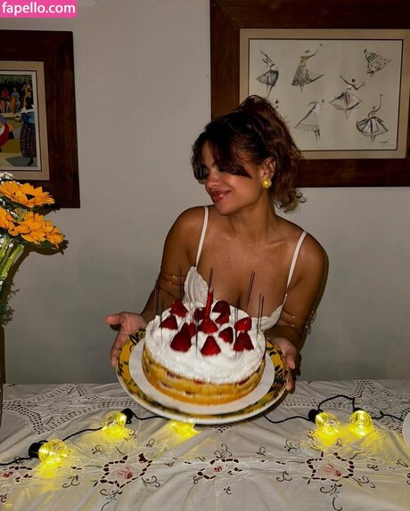 Clara Buarque nus de stars du porno des photos