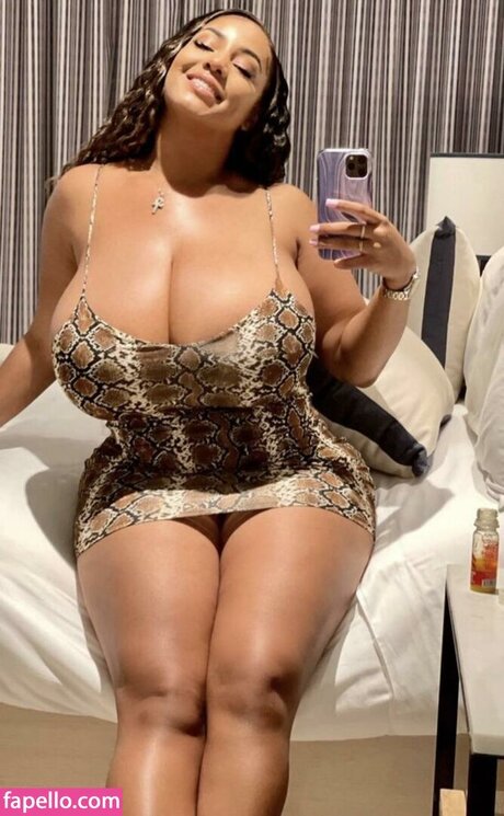 Persephaniificial beau modèle img