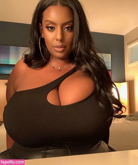 HornAfrica star exclusive image