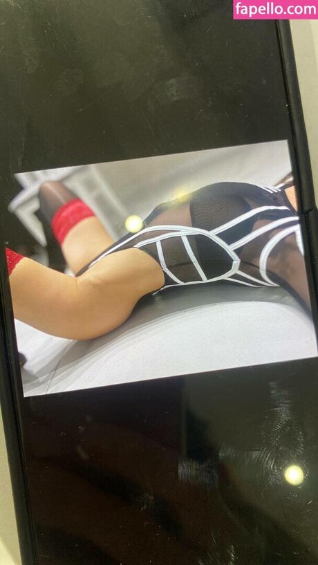 ekaterina naturally joli modèle des photos