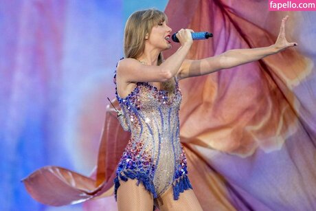 taylorswift nus de stars du porno photos