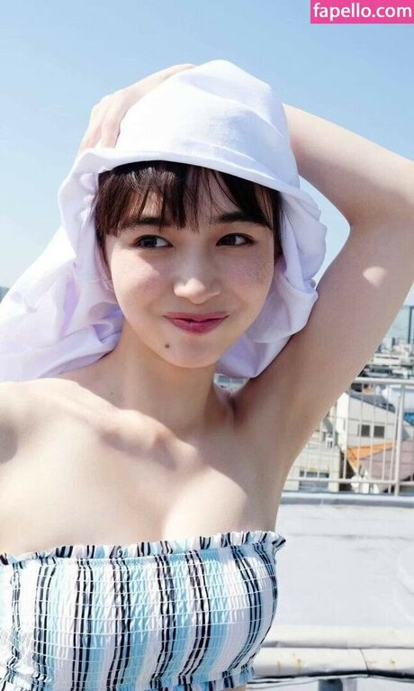 Hiroe Igeta haut étoile archive