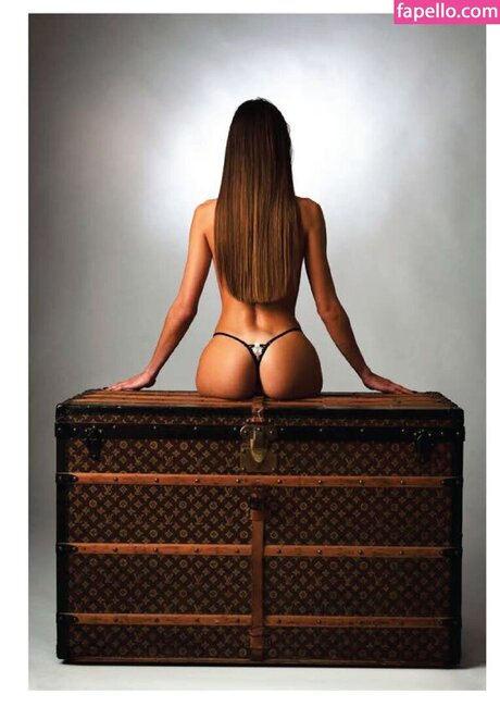 Elisa Dupuy nus de stars du porno photo