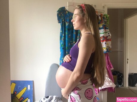 Jessie Cave star du porno belle collection