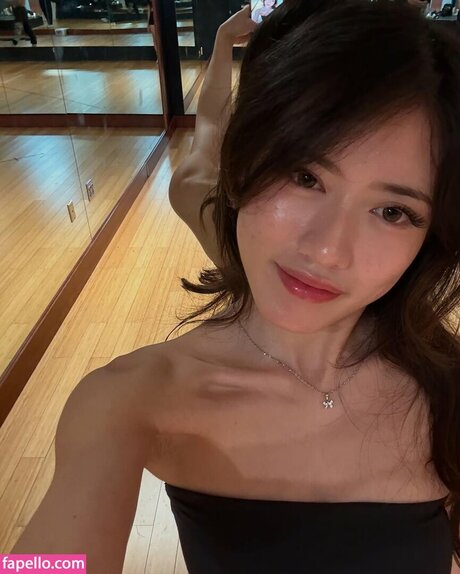 Celia Tran modèle sexy images