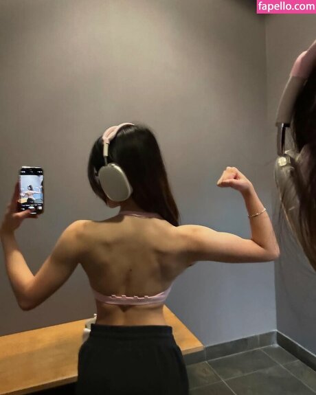 Celia Tran actrice adulte galeries