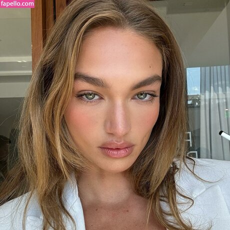 Camille Opp modèle magnifique photo