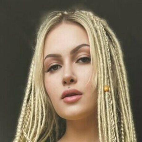 quqqurr modèle artistique image