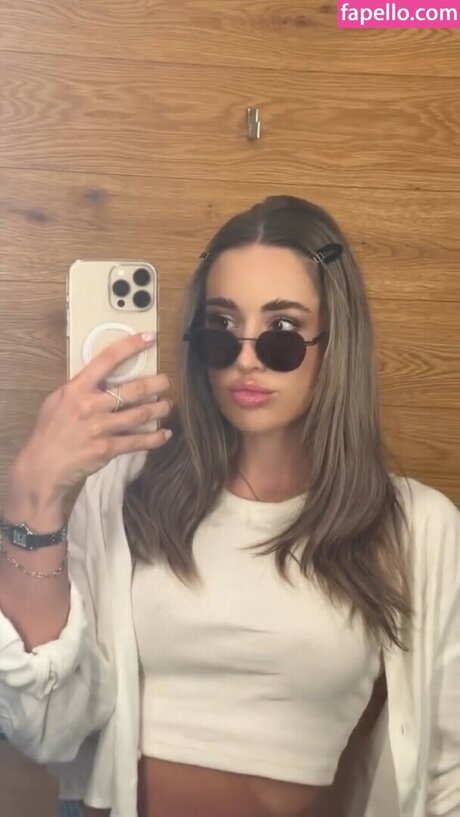 Noemi Demeter étoile de l'art photos