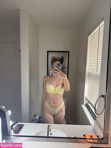 itssnow modèle sexy des photos