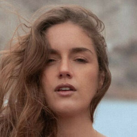 Trinilausen étoile sexy photos