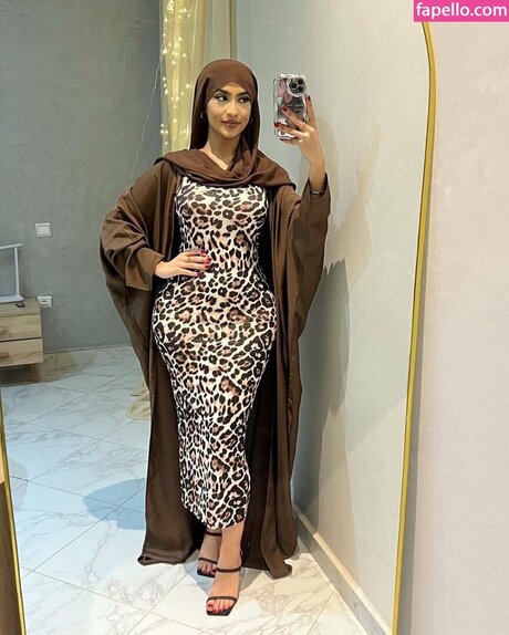 Salma Moubah star du porno chaude galerie